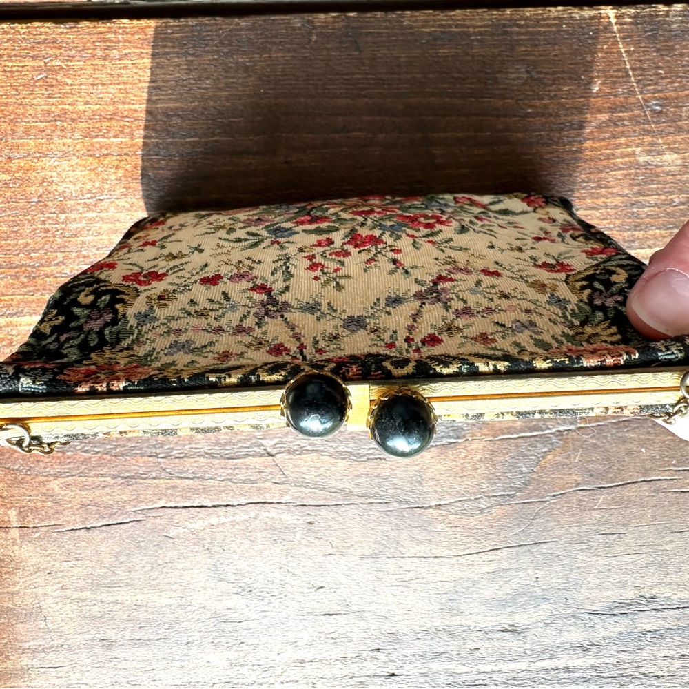 Stunning Vintage French Tapestry handbag - Picture 3 of 4